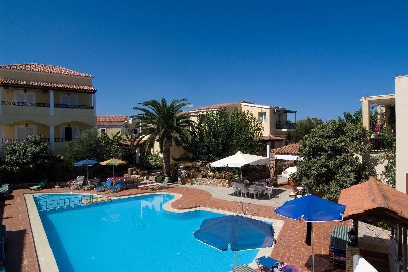 Lilium Hotel Agia Marina  Bagian luar foto