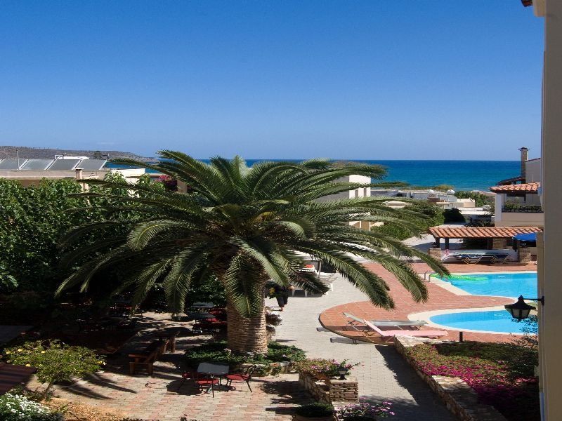 Lilium Hotel Agia Marina  Bagian luar foto